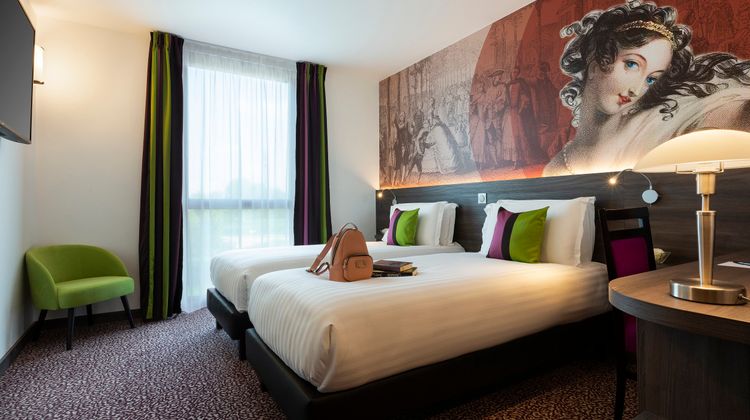 Hotel Roi Soleil Prestige Plaisir Room
