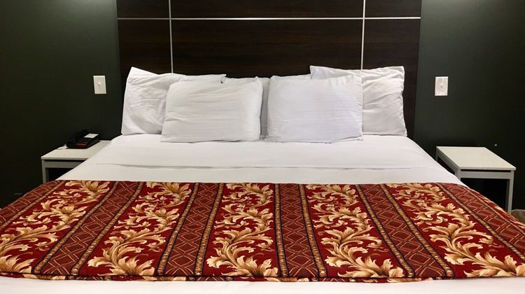 Red Carpet Inn Norristown Room