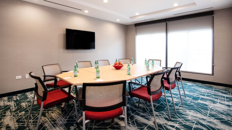 <b>TownePlace Suites Chicago Waukegan Meeting</b>. Images powered by <a href="https://www.leonardoworldwide.com/" title="Leonardo Worldwide" target="_blank">Leonardo</a>.