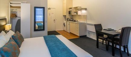 Gilmer Apartment Hotel Room