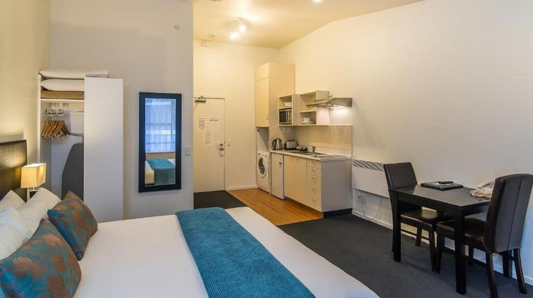 Gilmer Apartment Hotel Room