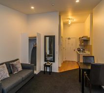 Gilmer Apartment Hotel Room