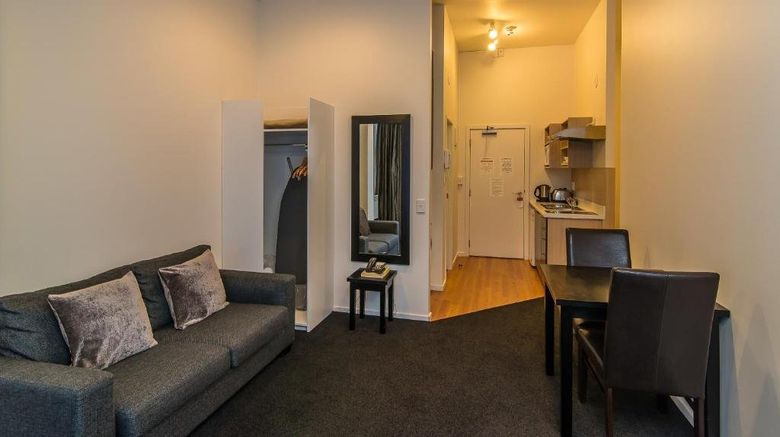 <b>Gilmer Apartment Hotel Room</b>. Images powered by <a href="https://www.leonardoworldwide.com/" title="Leonardo Worldwide" target="_blank">Leonardo</a>.