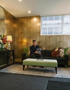 Gilmer Apartment Hotel