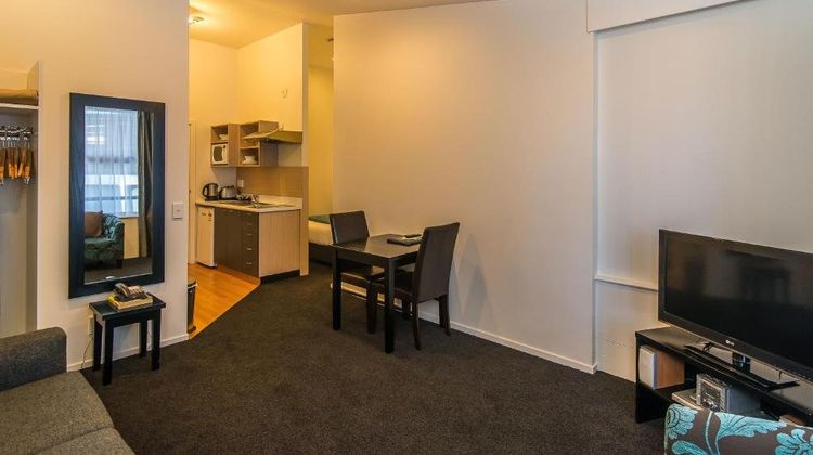 Gilmer Apartment Hotel Room