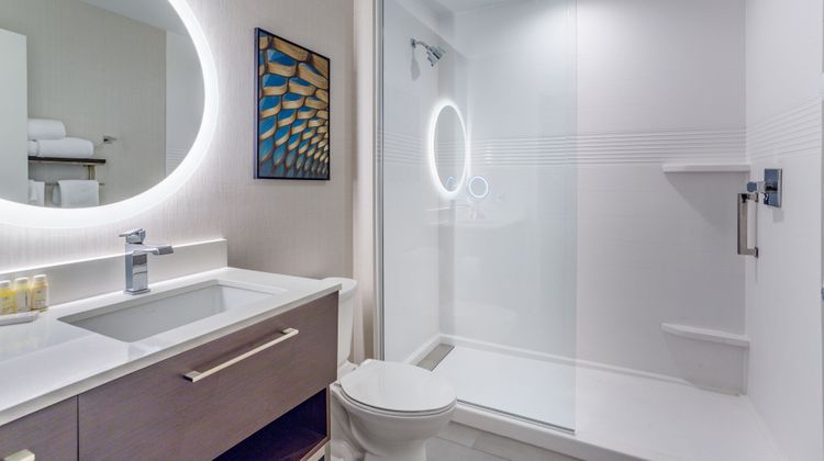 TownePlace Suites Chicago Waukegan Room