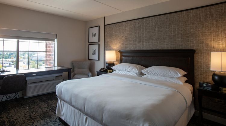 Sheraton Chicago Northbrook Hotel Room