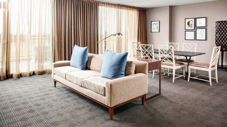 <b>Sheraton McKinney Hotel Suite</b>. Images powered by <a href="https://www.leonardoworldwide.com/" title="Leonardo Worldwide" target="_blank">Leonardo</a>.