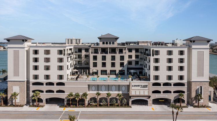 Courtyard Clearwater Beach Exterior