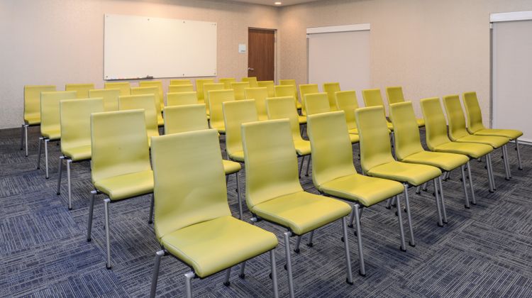 Holiday Inn Express & Suites Wildwood Meeting