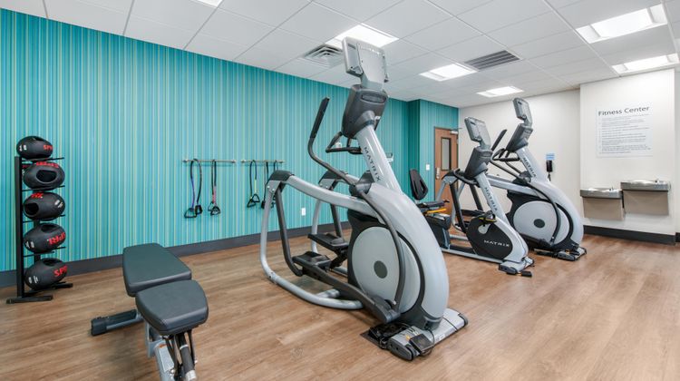 Holiday Inn Express & Suites Wildwood Health Club