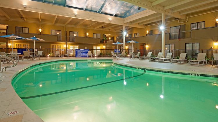 enVision Hotel & Conference Center Pool