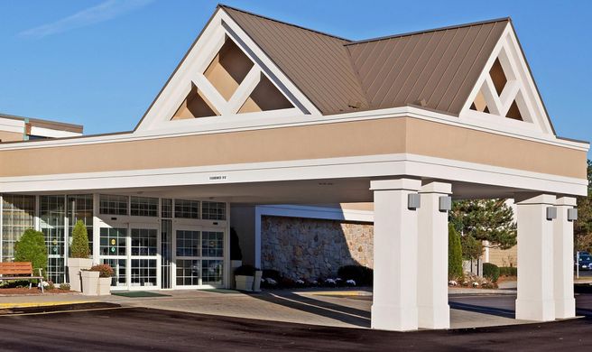enVision Hotel & Conference Center Exterior