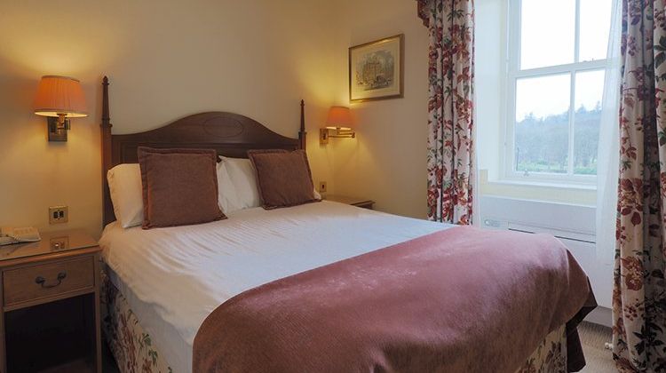 Royal Hotel Room