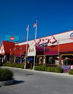 Canad Inns Fort Garry