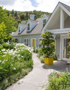Lithia Springs Inn