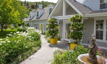 Lithia Springs Inn