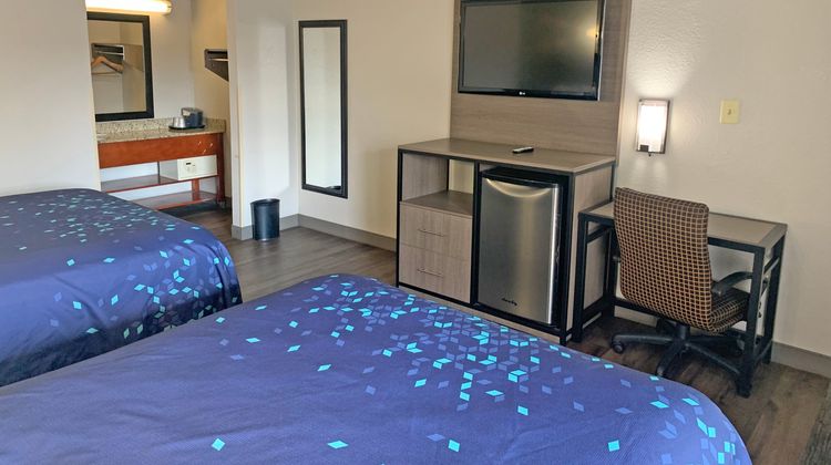 Red Carpet Inn Alexandria Room