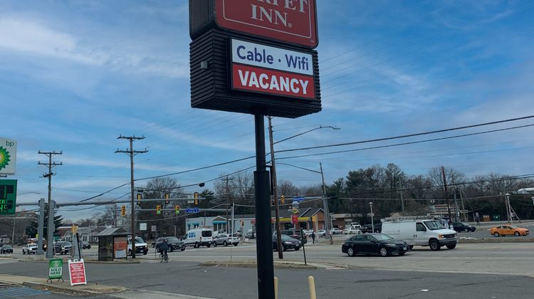 Red Carpet Inn Alexandria Exterior