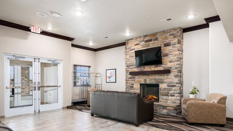 <b>Cobblestone Inn & Suites Lobby</b>. Images powered by <a href="https://www.leonardoworldwide.com/" title="Leonardo Worldwide" target="_blank">Leonardo</a>.