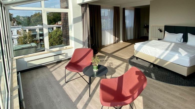 <b>Crowne Plaza Hamburg-City Alster Room</b>. Images powered by <a href="https://www.leonardoworldwide.com/" title="Leonardo Worldwide" target="_blank">Leonardo</a>.