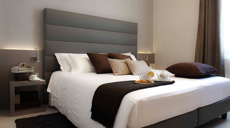 <b>Ritz Hotel Room</b>. Images powered by <a href="https://www.leonardoworldwide.com/" title="Leonardo Worldwide" target="_blank">Leonardo</a>.