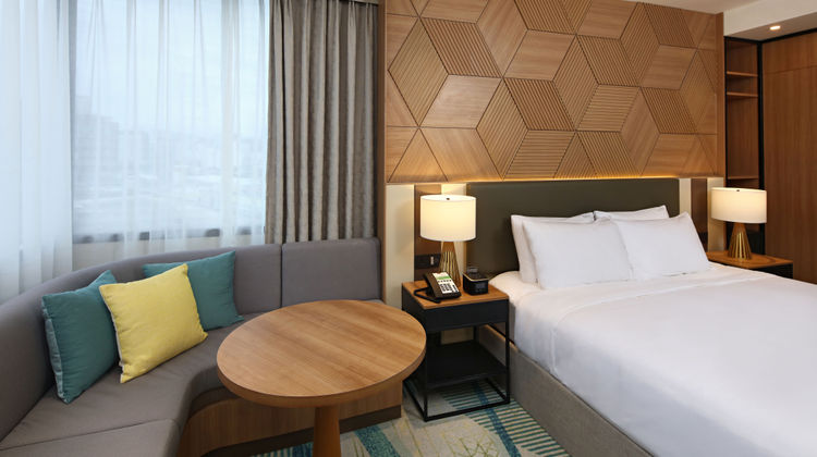 Holiday Inn Cebu City Room