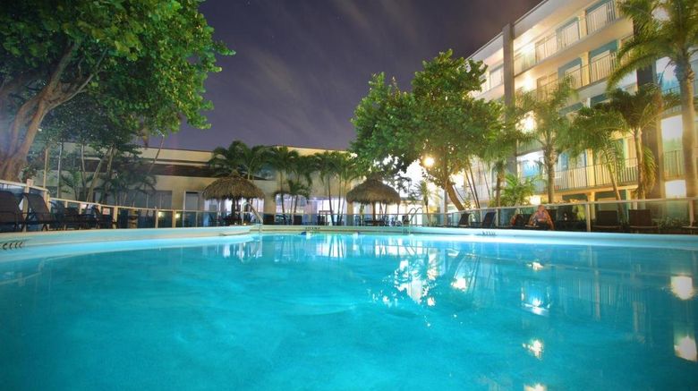 <b>Fort Lauderdale Grand Hotel Pool</b>. Images powered by <a href="https://www.leonardoworldwide.com/" title="Leonardo Worldwide" target="_blank">Leonardo</a>.