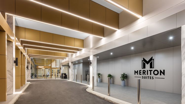 Meriton Suites Sydney Airport Exterior
