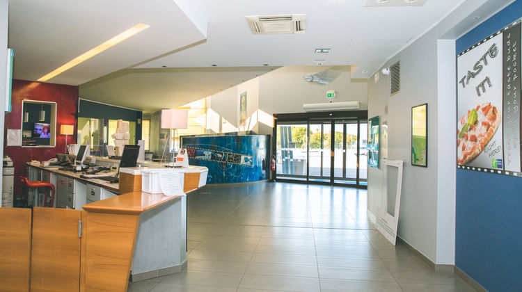Holiday Inn Express Milan-Malpensa Arpt Lobby