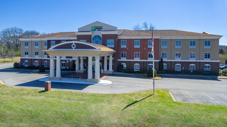 <b>Holiday Inn Express & Suites Talladega Exterior</b>. Images powered by <a href="https://www.leonardoworldwide.com/" title="Leonardo Worldwide" target="_blank">Leonardo</a>.
