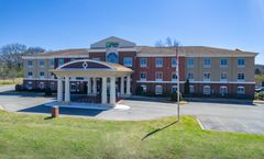Holiday Inn Express & Suites Talladega