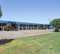 Lonestar Inn & Suites, Erick OK - Hwy 40 Exterior