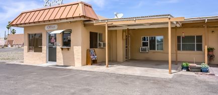 OYO Hotel Yuma AZ Desert Grove Exterior