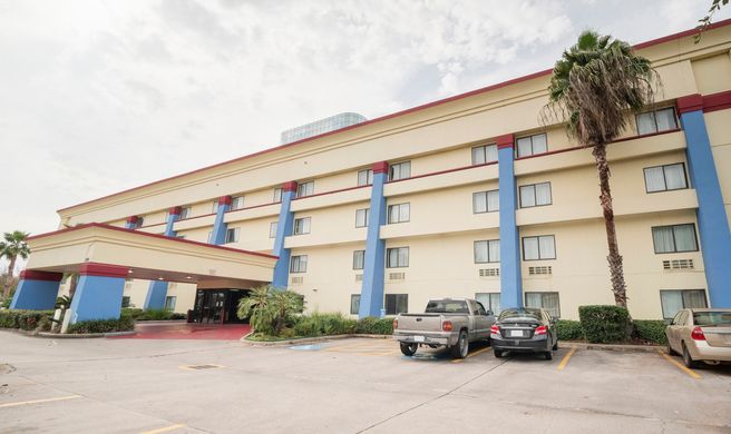 The Grand Tuscany Hotel Exterior