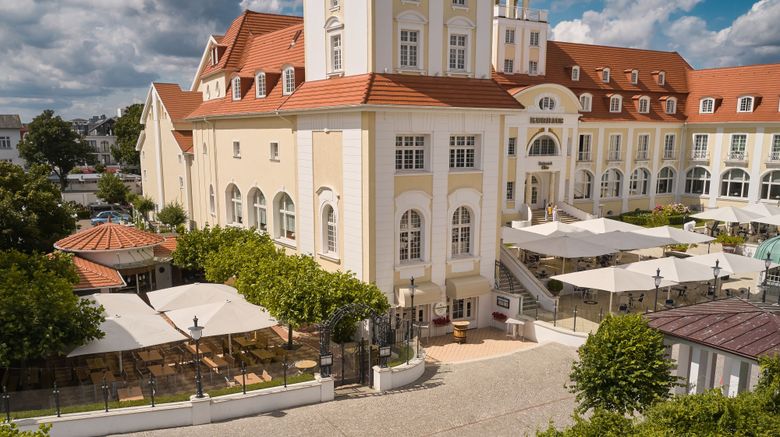 <b>Travel Charme Kurhaus Binz Restaurant</b>. Images powered by <a href="https://www.leonardoworldwide.com/" title="Leonardo Worldwide" target="_blank">Leonardo</a>.