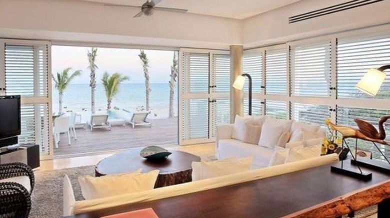 <b>Blue Diamond Luxury Boutique Hotel Beach</b>. Images powered by <a href="https://www.leonardoworldwide.com/" title="Leonardo Worldwide" target="_blank">Leonardo</a>.