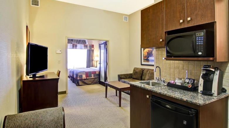 <b>Canalta Hotel Camrose Lobby</b>. Images powered by <a href="https://www.leonardoworldwide.com/" title="Leonardo Worldwide" target="_blank">Leonardo</a>.
