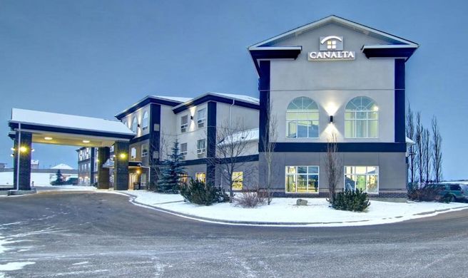 Canalta Hotel Camrose Exterior