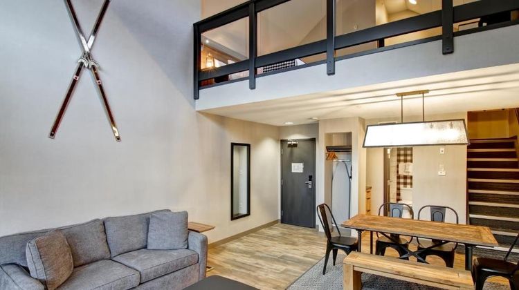 Canalta Lodge Lobby