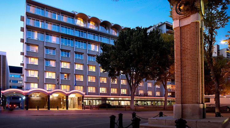 Sheraton Cavalier Saskatoon Hotel Exterior