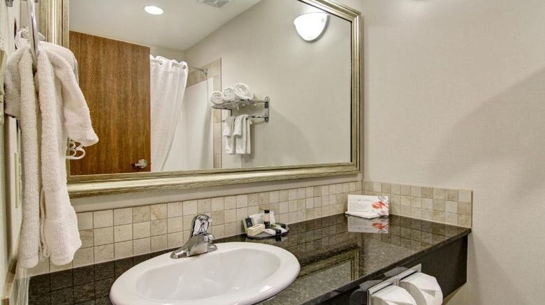 <b>Canalta Weyburn Room</b>. Images powered by <a href="https://www.leonardoworldwide.com/" title="Leonardo Worldwide" target="_blank">Leonardo</a>.