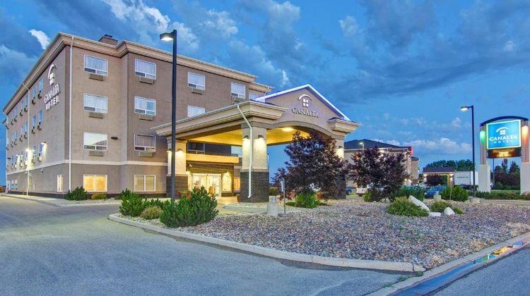 Canalta Weyburn Exterior