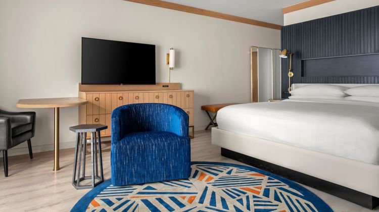 Marina del Rey Marriott Suite