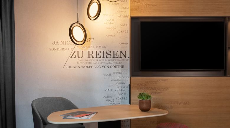 <b>Frankfurt Airport Marriott Suite</b>. Images powered by <a href="https://www.leonardoworldwide.com/" title="Leonardo Worldwide" target="_blank">Leonardo</a>.