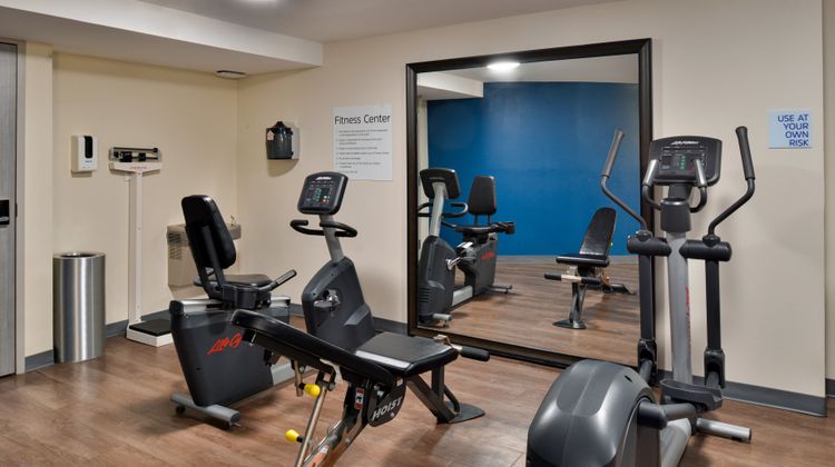 Holiday Inn Express Downtown West Health Club