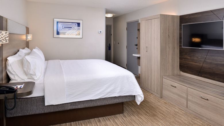 <b>Holiday Inn Express Downtown West Room</b>. Images powered by <a href="https://www.leonardoworldwide.com/" title="Leonardo Worldwide" target="_blank">Leonardo</a>.