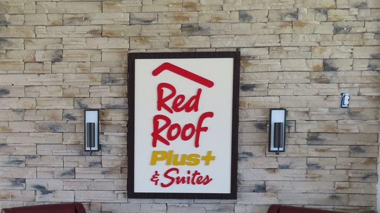 Red Roof PLUS+ & Suites Erie Lobby