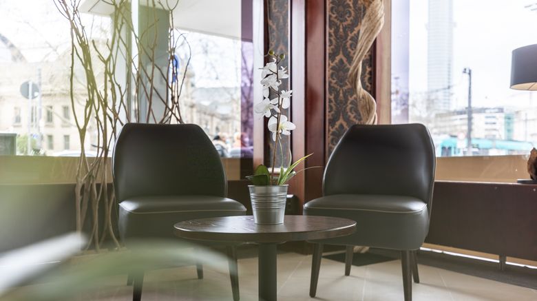 <b>Novum Hotel Continental Frankfurt Lobby</b>. Images powered by <a href="https://www.leonardoworldwide.com/" title="Leonardo Worldwide" target="_blank">Leonardo</a>.