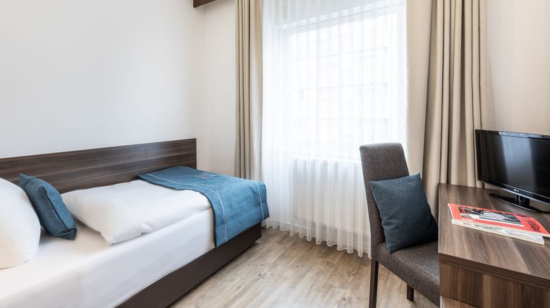 <b>Novum Hotel Continental Frankfurt Room</b>. Images powered by <a href="https://www.leonardoworldwide.com/" title="Leonardo Worldwide" target="_blank">Leonardo</a>.